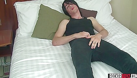 Amateur brunette enjoys a lot of fun on her slutty ass