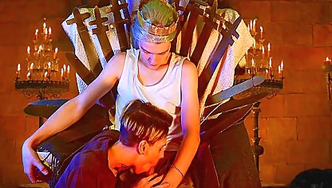 Blonde with a huge ass gets fucked in a game of Thrones video