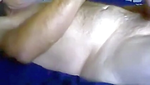 Chicked mature lady with large beards gets her pussy rammed