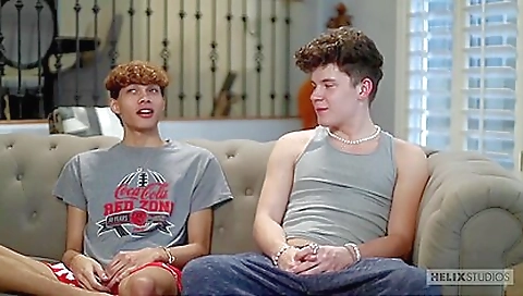 Hot amateur jamar west makes you gasp as she is caught