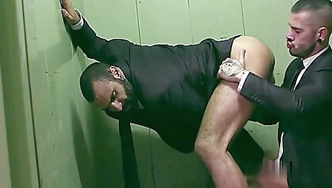 Hot couple ends up in amateur hd in a alley with clothes