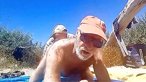 Buite en diamant et en étoile sur la plage des poissons