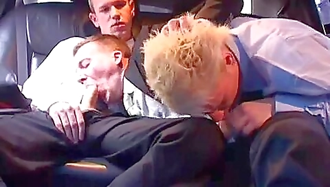 Blonde and brunette have bareback threesome in a limousine