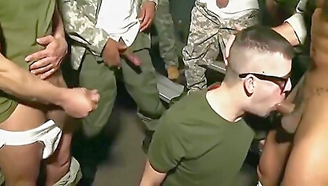 Thick fuck with two deep throats in military uniform