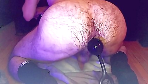 Fisting hole gets filled with cum after sexy porn scene